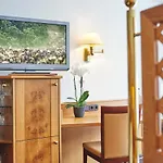 Rueters Parkhotel Ξενοδοχείο 4*