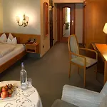 Rueters Parkhotel Ξενοδοχείο 4*