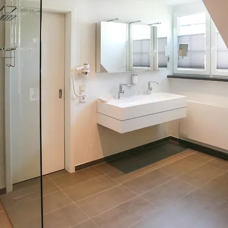 Rueters Parkhotel Hotell 4*