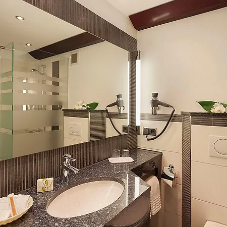 Vis A Vis Parkhotel Hotel 4*