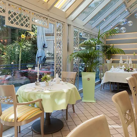 Vis A Vis Parkhotel Hotel 4*