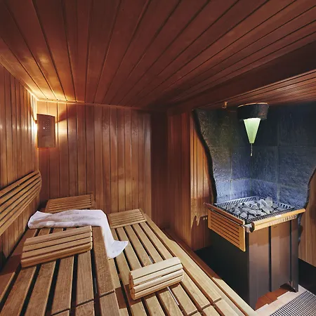 ホテル Rueters Parkhotel