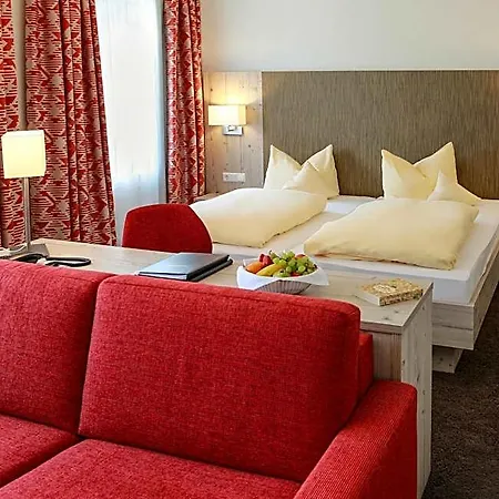 Hotel Vis á Vis Parkhotel 4*